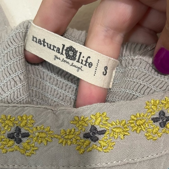 Natural Life Hannah Embroidered Smocked Jumpsuit SIZE SMALL - Picture 6 of 9